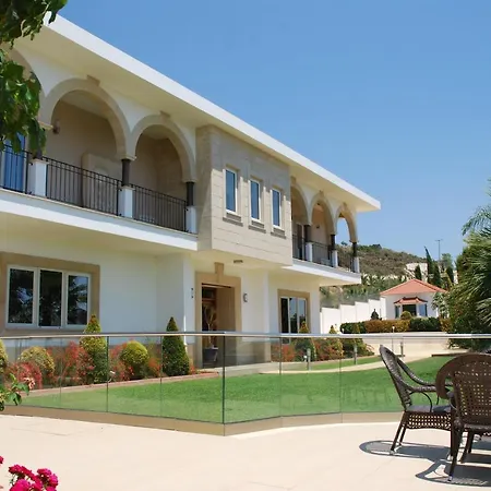 Villa Kaminia Country &